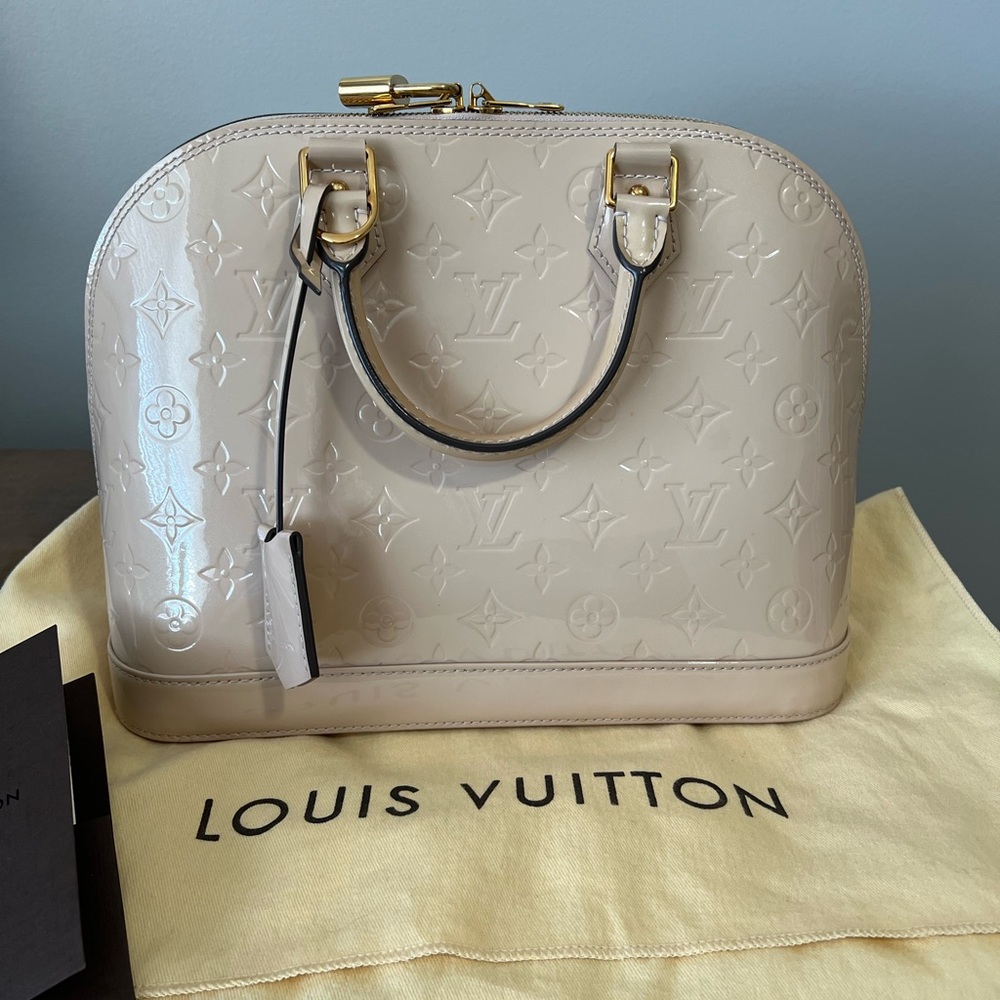 Louis Vuitton Alma PM in Vernis Leather